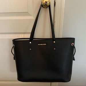 Michael Kors Large Tote with matching wristlet